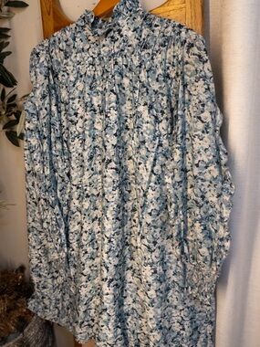 H&M Blue and White Floral Midi Dress